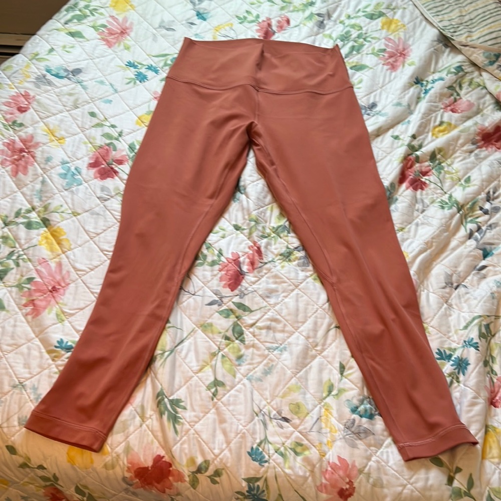 25” Lululemon Aligns